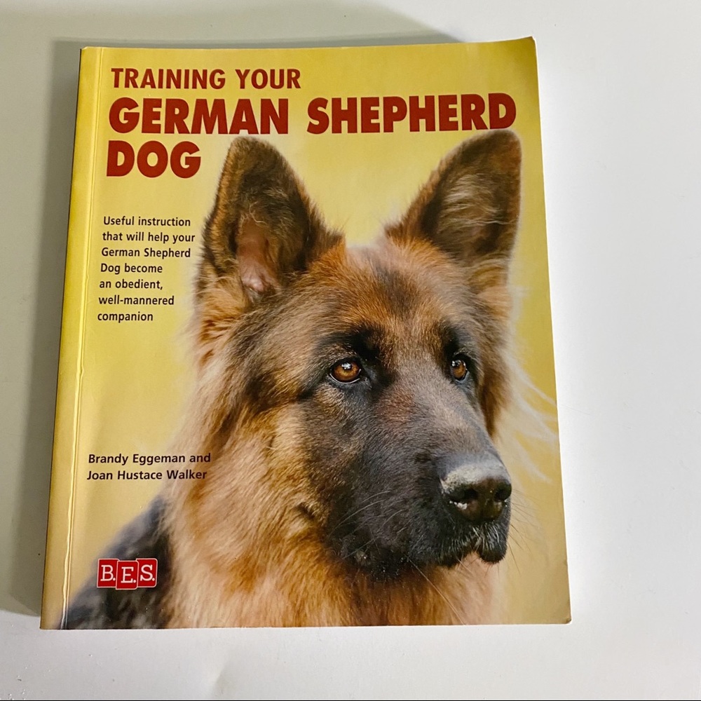 Training Your German Shepard Dog Brandy Eggeman & Joan Hustace Walker Softcover
